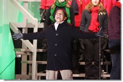 President Bush Attends Lighting of the National Christmas Tree Ceremony